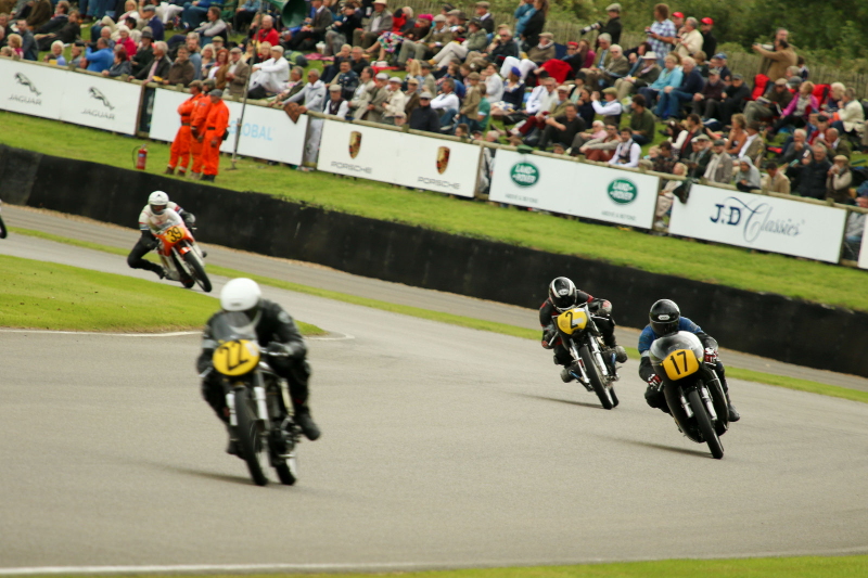Illustration for article titled The Vintage Racing At The Goodwood Revival Is Simply The Best